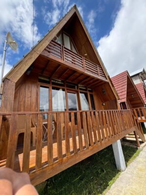 Cabin Wahyu Adiwa Dieng dengan Fasilitas Lengkap dan Harga Terjangkau