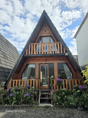 Cabin Nur Kebon Dieng dengan Fasilitas Lengkap dan Harga Terjangkau